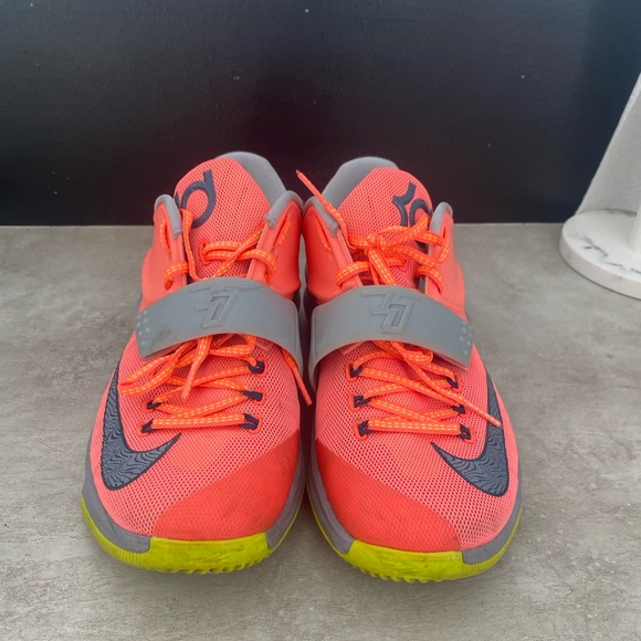 Nike KD 7 ‘35,000 degrees’ shoes - Picture 2 of 6